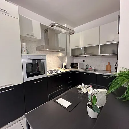 Bora Scura Apartmán Terst